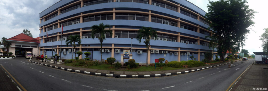 Panorama view of the Hospital Umum Landmark Pokestop from the opposite hospital canteen