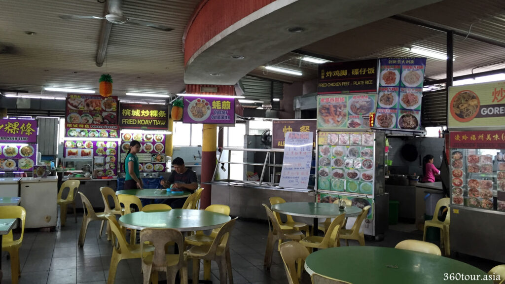 Inside M.O.M. Food Court: Varieties of Hawker Stalls serving local delicacies from Koay tiaw, noodles, penang laksa, economy rice to fried chicken feet