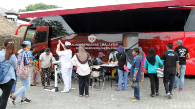 Many people come for the health screening.