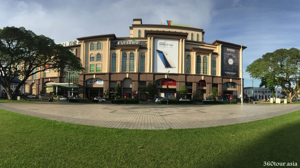 The Plaza Merdeka Shopping Mall as seen from the Padang Merdeka.