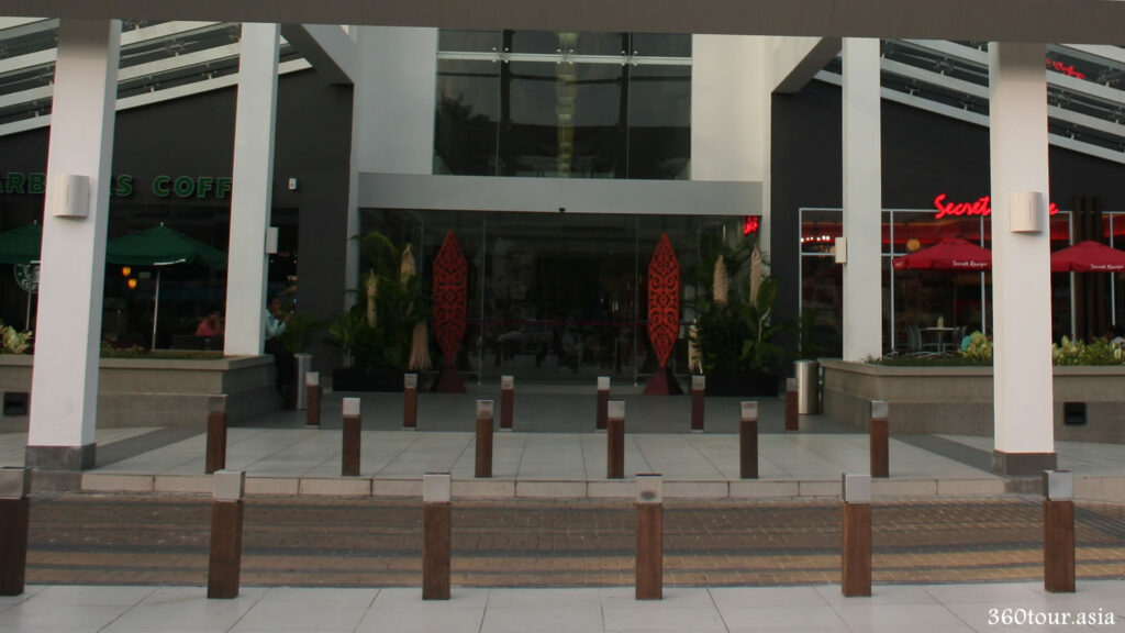 The Spring Mall Main Entrance during Gawai