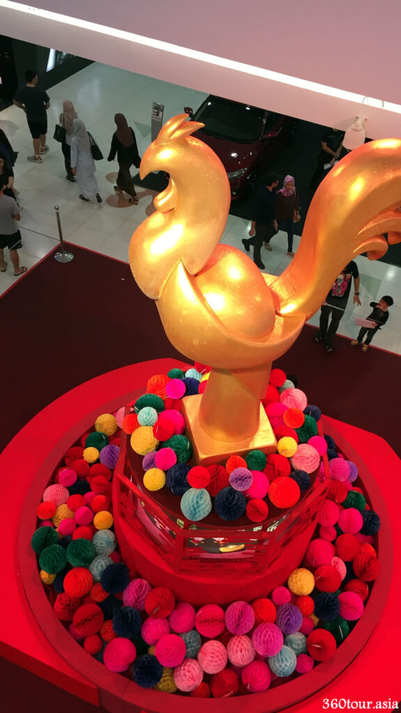 The huge Chicken replica at the center court as viewed from the first floor