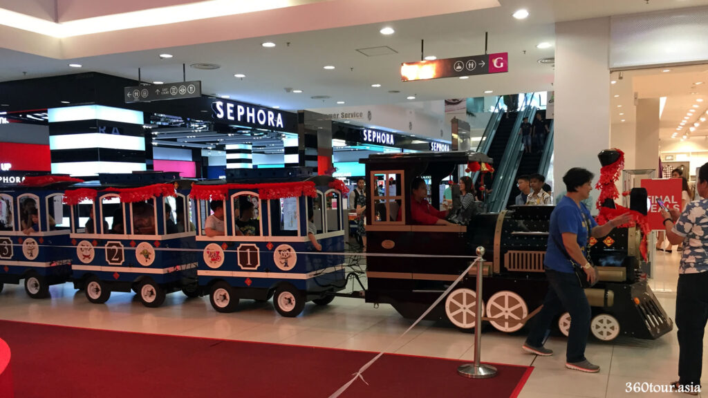 The Train tour around the mall center court is now decorated with Chinese new year ornaments