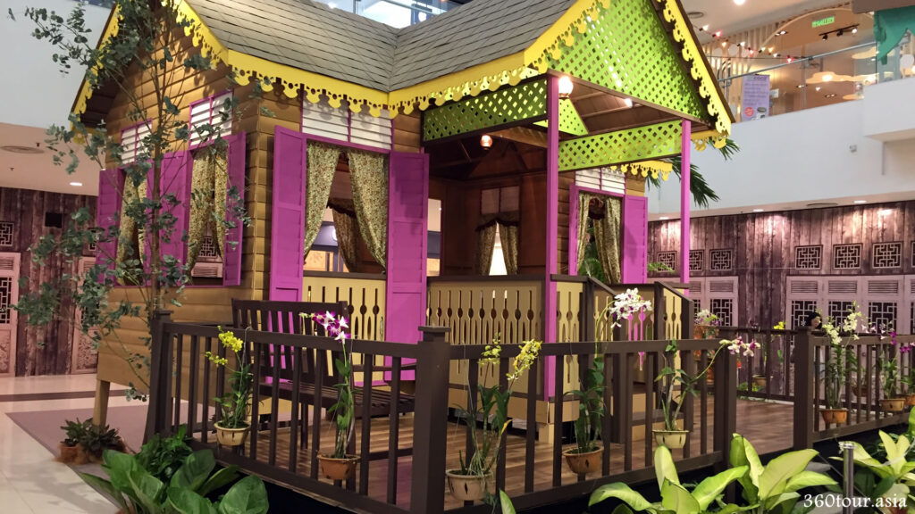 The traditional Malay wooden house unit at the south court of the spring mall