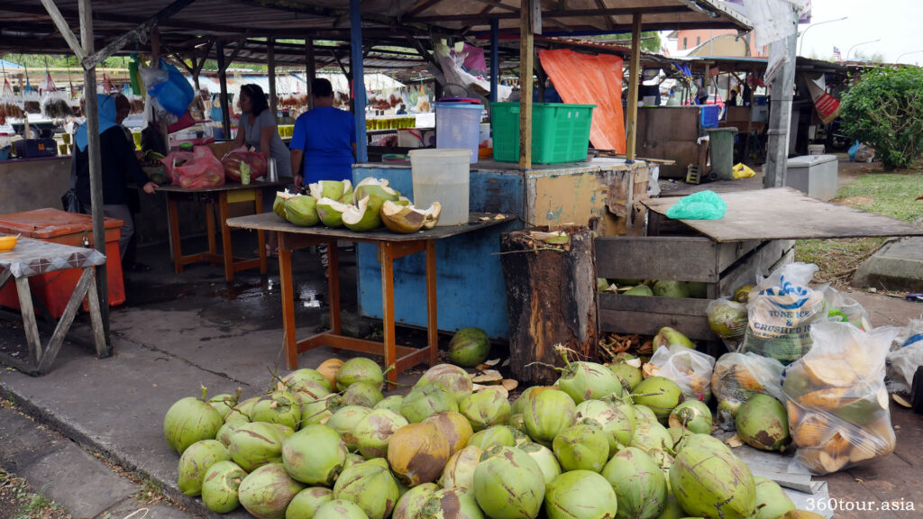  stall selling fresh coconut drinks