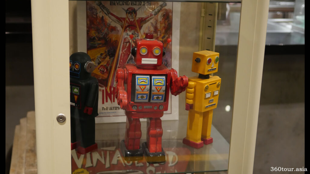The Classical Robot Toy