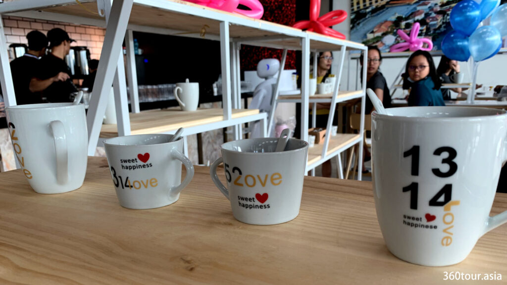 Couple cup and mug with the theme of everlasting love.