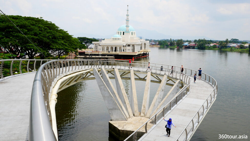 The spiral walkway of Darul Hana Bridge