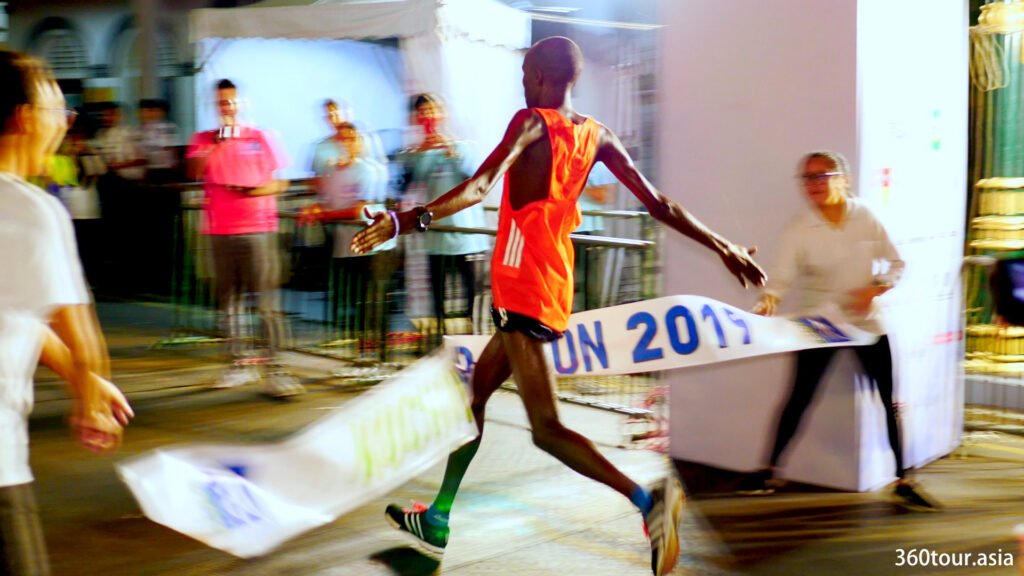 When the first runner run cross the finishing line, the Champion of Full Marathon of Kuching Marathon 2019 is born.