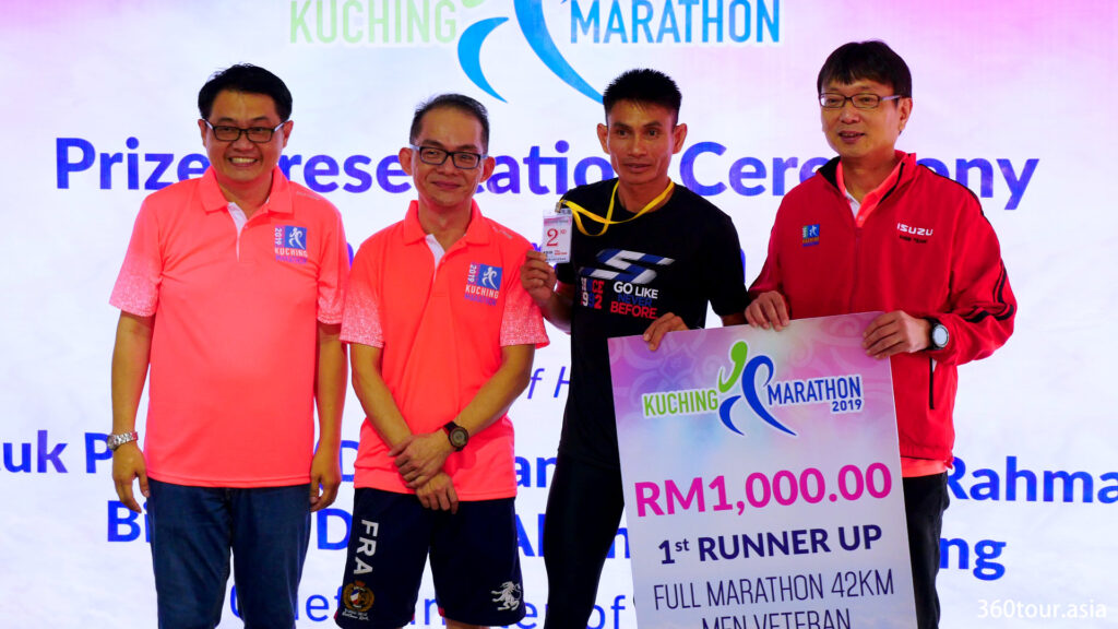The Full Marathon 42KM Men Veteran 1st Runner Up.