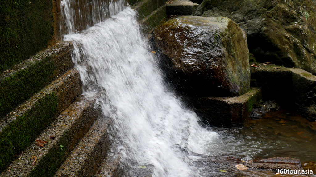 The water cascade.