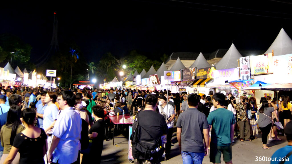 The Kuching festival food fair is daily packed with people around the cities.
