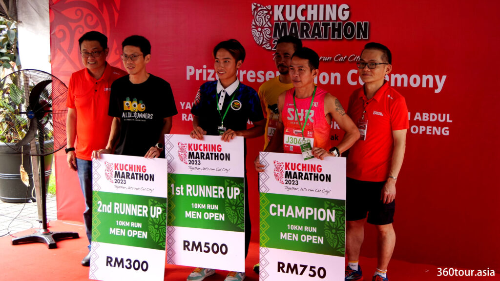 The Champion, 1st runner up and 2nd runner up of the 10KM run Men Open category.